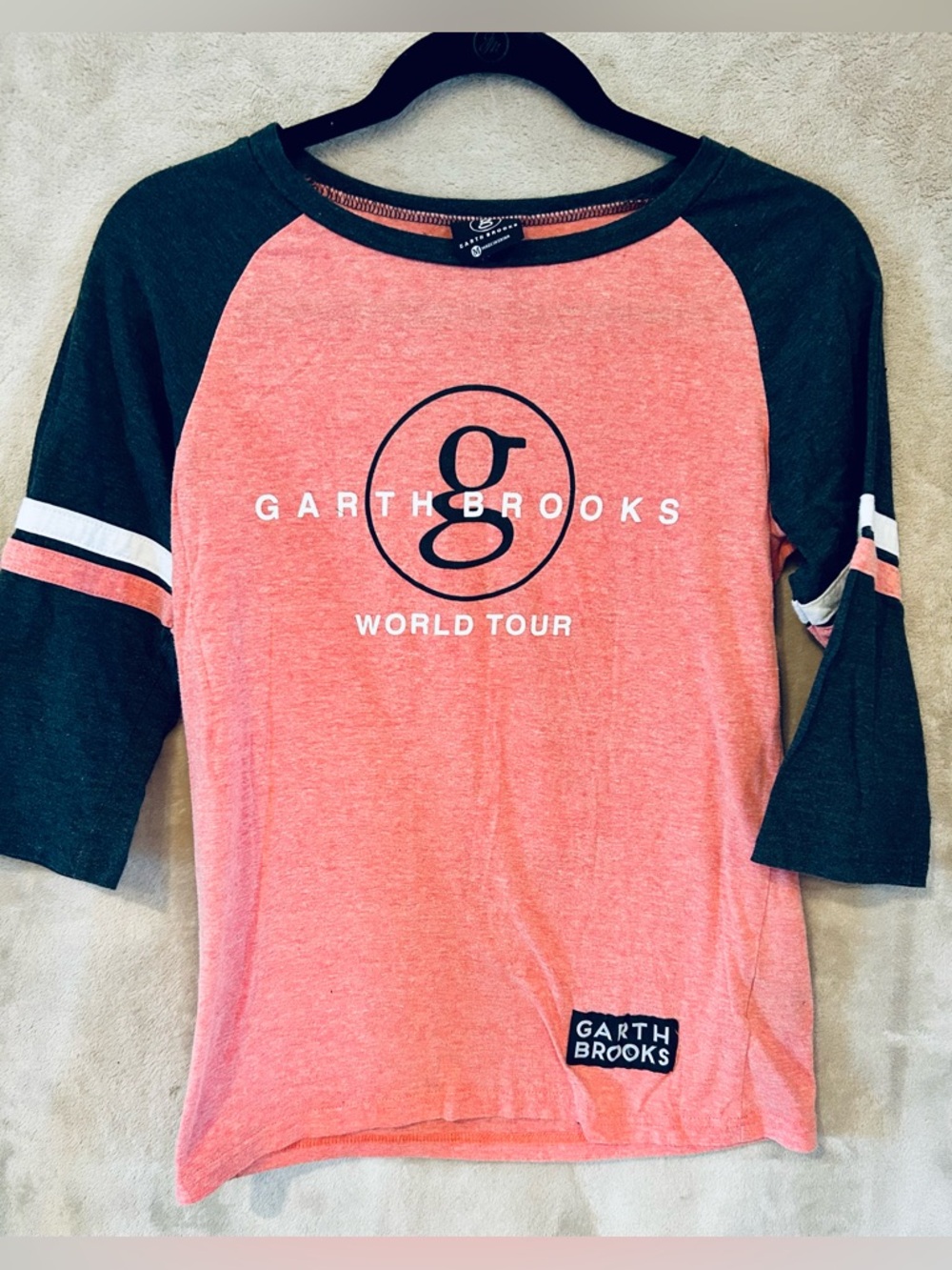 Garth Brooks World Tour Shirt Women Medium Raglan Tee Pink Graphic Top